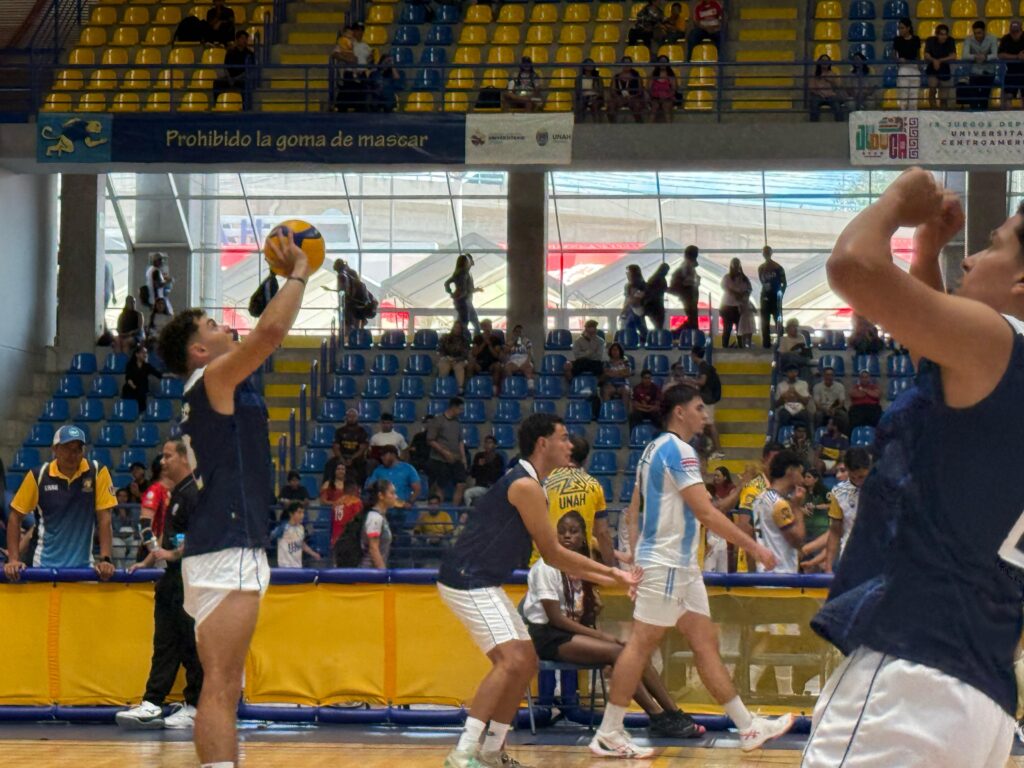 Voleibol femenino y masculino dieron una intensa jornada en las justas de los JUDUCA 2025.