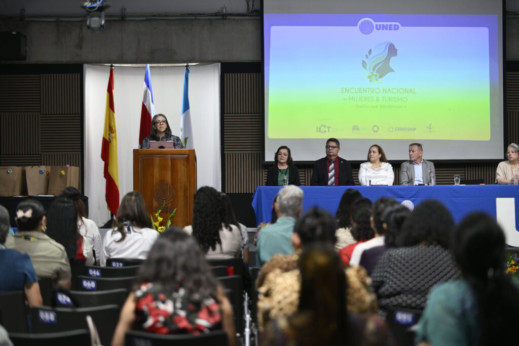 Lideresas compartieron experiencias y propuestas para fortalecer el papel de las mujeres en el turismo.